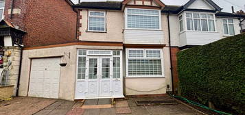 Semi-detached house to rent in Woodthorpe Road, Kings Heath, Birmingham B14