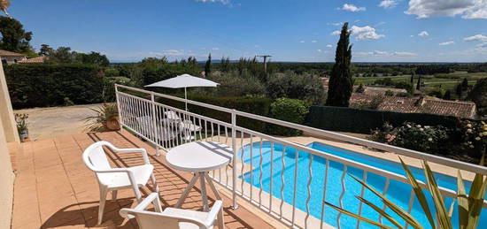 Belle villa provençale avec vue sur les Alpilles