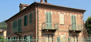 Casale/cascina in vendita in corso Marconi, 25