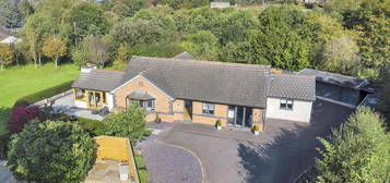 4 bedroom detached bungalow for sale