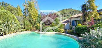 Vente villa 8 pièces 189 m²