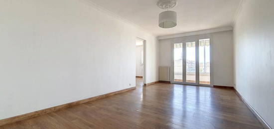 Location appartement 4 pièces 79 m²