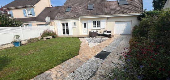 HOUDAN MAISON 127 m² avec Jardin 637 m²