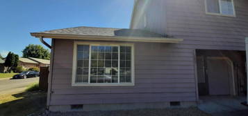 603 S  49th Pl, Springfield, OR 97478