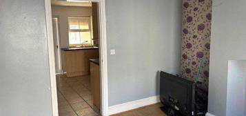 Flat for sale in Crewe Road, Sandbach, Cheshire CW11