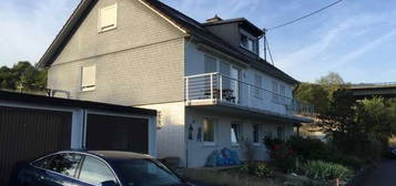 Helle, ebenerdige 80qm Wohnung mit EBK,Garage u. Terrasse