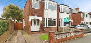 3 bed semi-detached house for sale