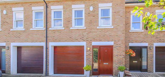 4 bed terraced house for sale