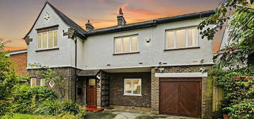 4 bed detached house for sale