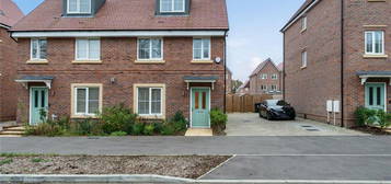 4 bedroom semi-detached house