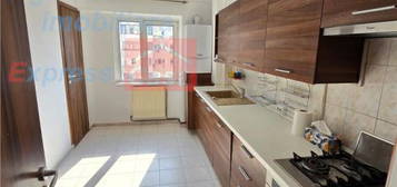 Apartament cu 4 camere, 102 mp, et Intermediar , Pacurari l