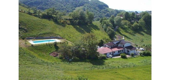 Casa indipendente in vendita a Carpineti