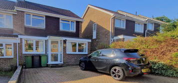 3 bed semi-detached house to rent