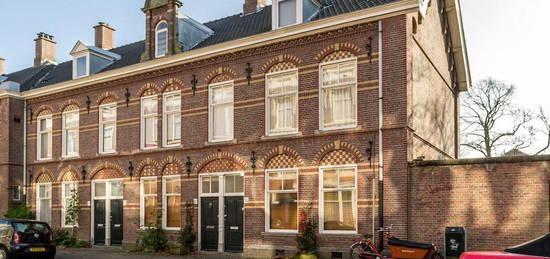 Atjehstraat 77