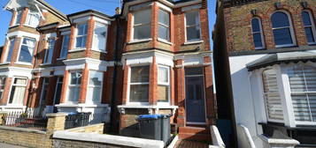 Flat to rent in South Eastern Road, Ramsgate CT11