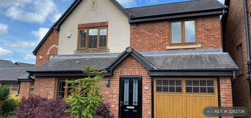 4 bedroom detached house