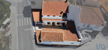 Casa / Villa T5 em Carvoeira de 135,00 m²