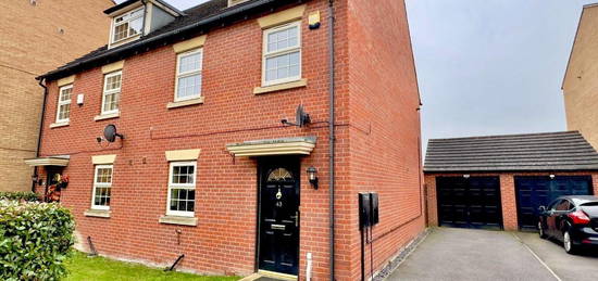 3 bed semi-detached house for sale