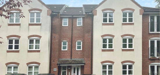 Flat to rent in Quarry Court, Tamworth, Staffordshire B77