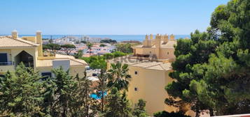 Apartamentos T2 novos com vista mar, piscina e garagem, a 700 metros da praia - Albufeira