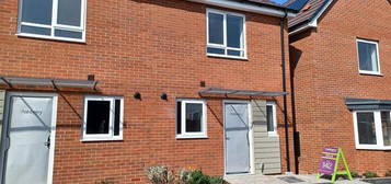 2 bedroom semi-detached house to rent