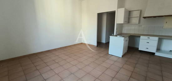 Appartement  à louer, 2 pièces, 1 chambre, 51 m²