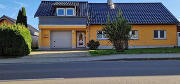 repräsentatives großes Wohnhaus mit Garage und genehmigten Verkaufsräumen in Hürtgenwald Hürtgen