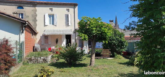 Maison de ville rénovée 110m2 et jardin