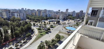 Turgut Özal bulvarı caddesi üstü