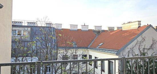 HELLER SOFORTBEZUG MIT RUHIGEM HOFSEITIGEM BALKON IN U6 NÄHE