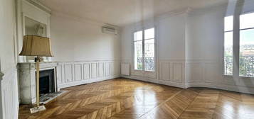 Appartement  à louer, 4 pièces, 3 chambres, 96 m²