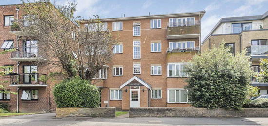 Flat to rent in Worple Road, London SW20