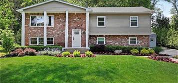 25 Lawrence Place, Spring Valley, NY 10977