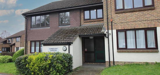 Flat to rent in Connaught Gardens, Crawley, West Sussex. RH10