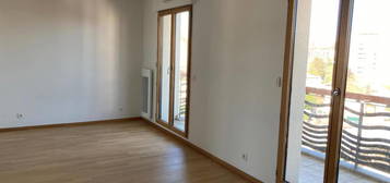 Location appartement 1 pièce 32 m²