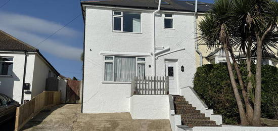 3 bedroom semi-detached house to rent