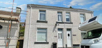 2 bed semi-detached house for sale