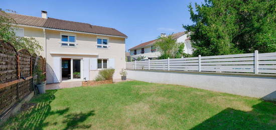 Maison de 3 chambres, séjour double de 30 m² avec accès direct terrasse/jardin expo sud/est