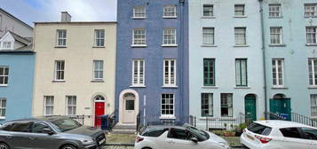 5 bedroom terraced house for sale