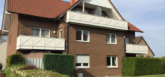 Neuwertige 3-Zimmer-Wohnung mit Balkon und EBK in Preußisch Oldendorf