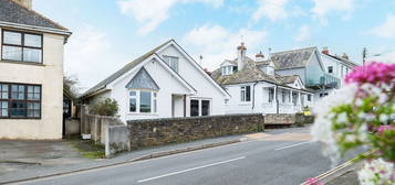 3 bed detached house for sale