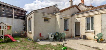 Maison avec garage voiture