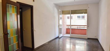 Piso de alquiler en Sants-Badal