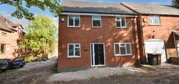 3 bedroom detached house