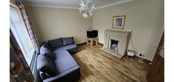 2 bed semi-detached house for sale