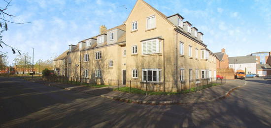 Flat to rent in Redhouse Way, Gault House SN25