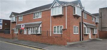 Flat to rent in Walkden, Worsley, Manchester M28