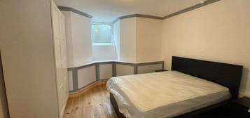 2 bed flat to rent