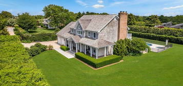 3 Grace Ct, Water Mill, NY 11976