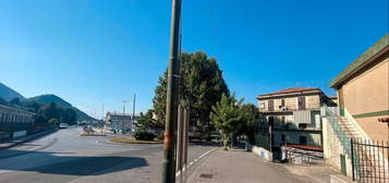 Epitaffio -. trilocale con ampia balconata